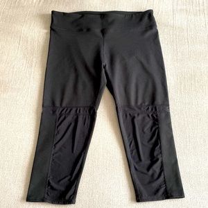 Fabletics cropped black leggings